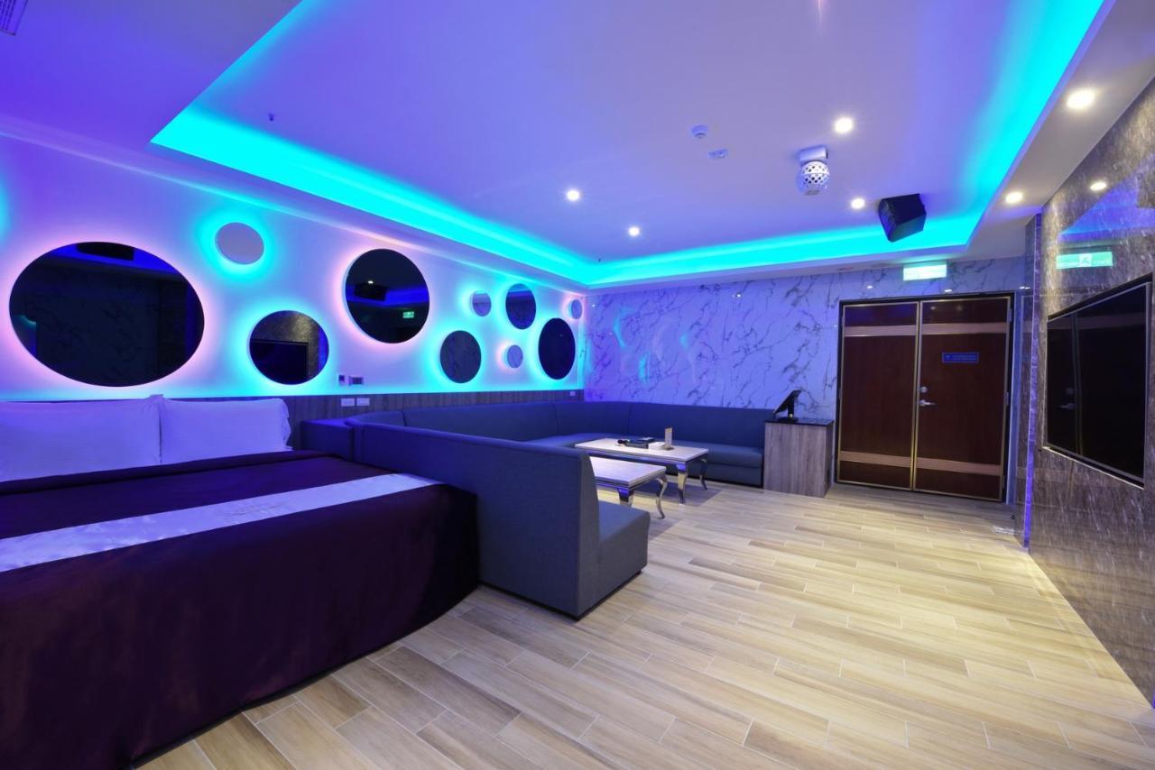 W3 Motel Luzhu Екстер'єр фото