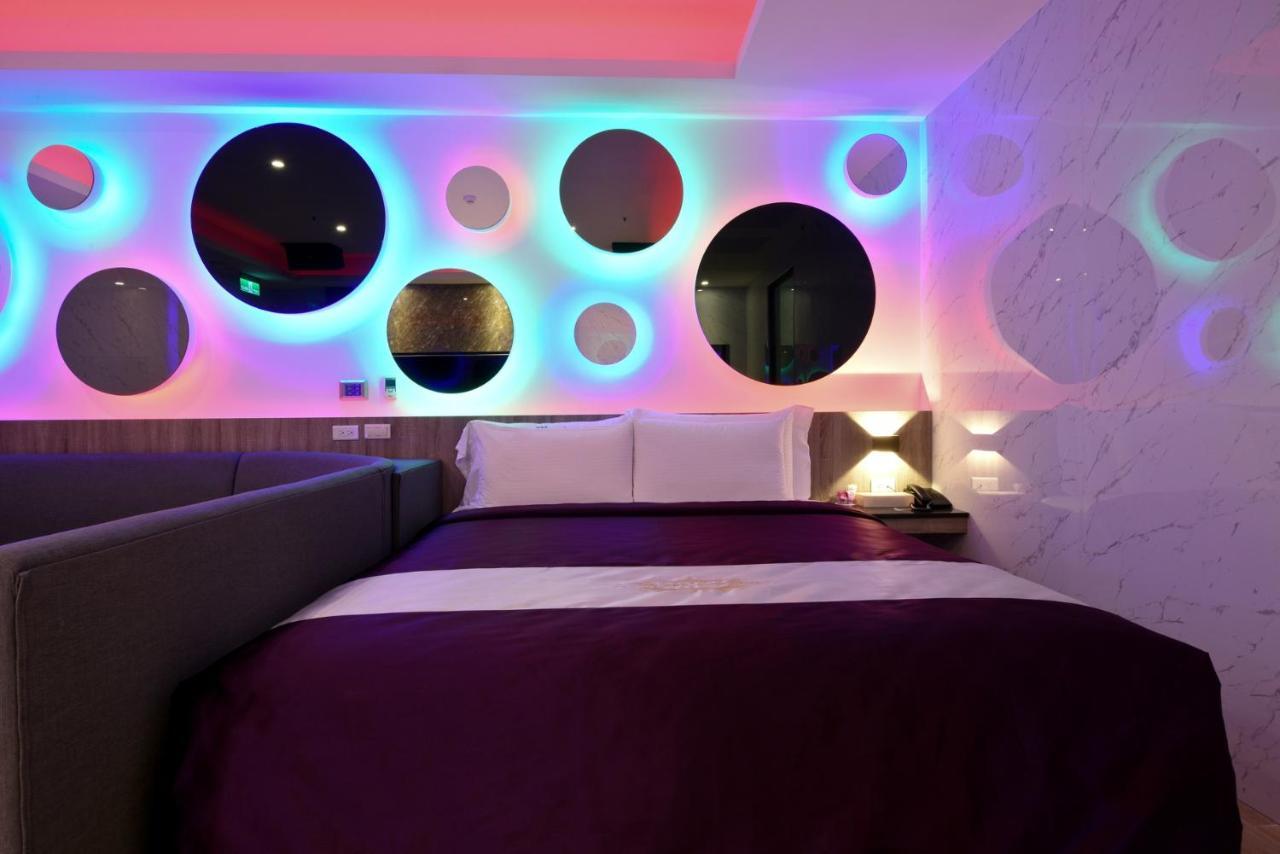 W3 Motel Luzhu Екстер'єр фото