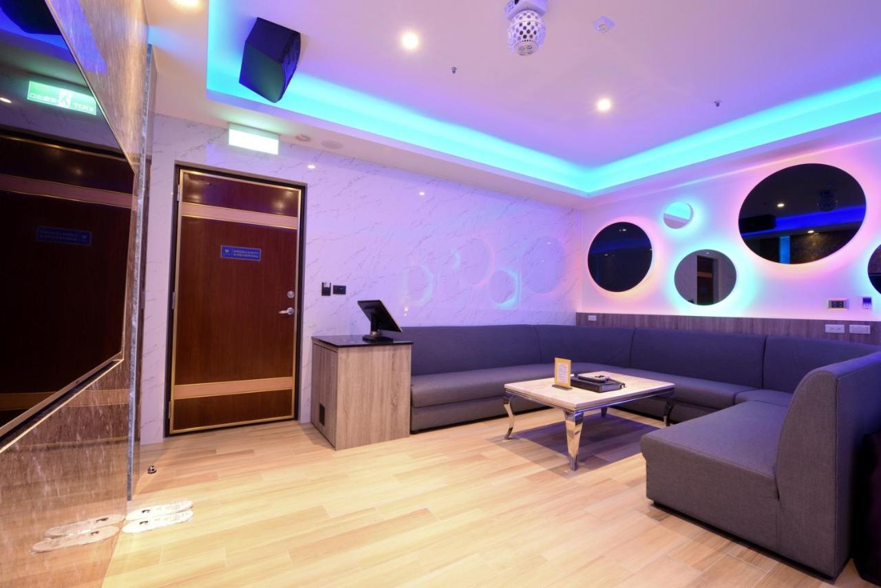 W3 Motel Luzhu Екстер'єр фото