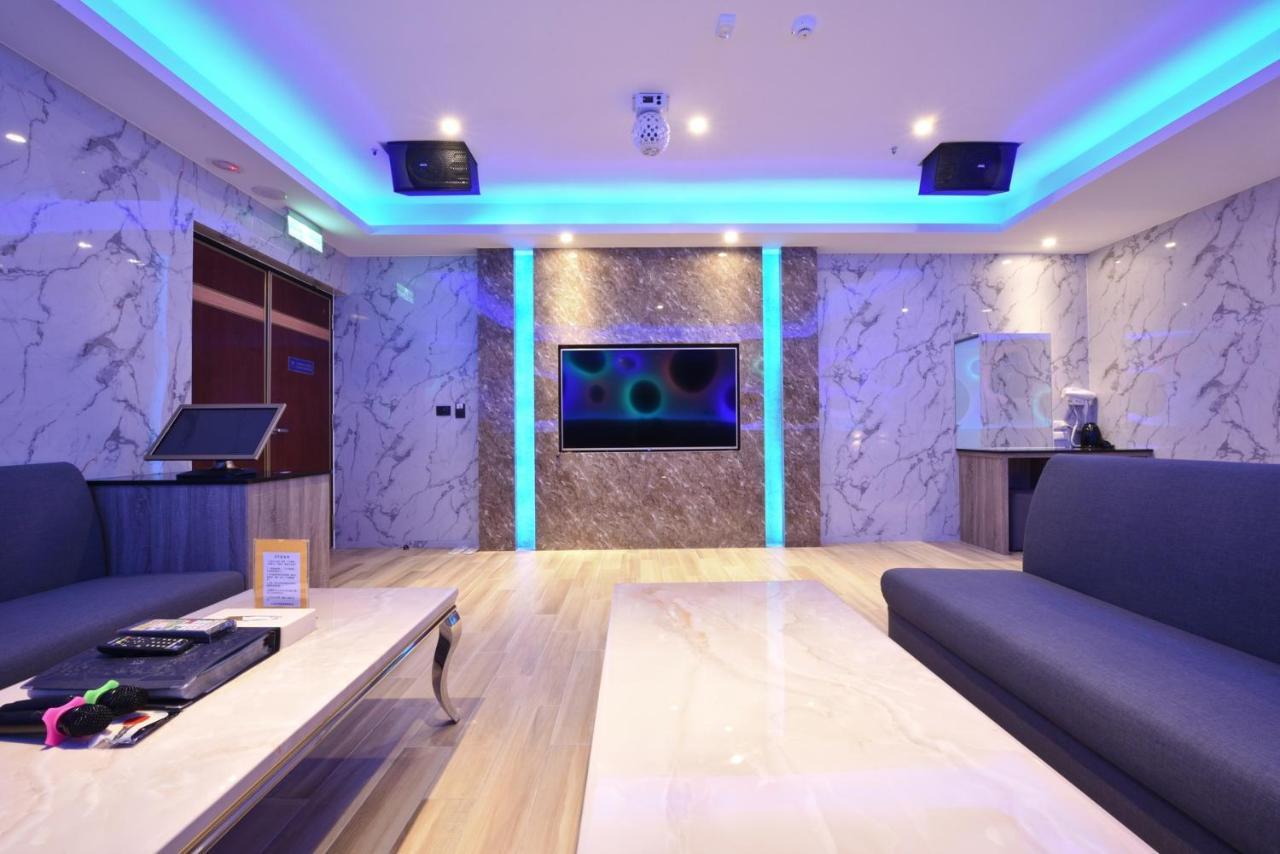 W3 Motel Luzhu Екстер'єр фото