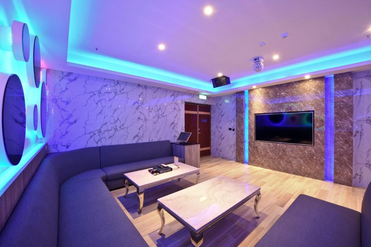 W3 Motel Luzhu Екстер'єр фото