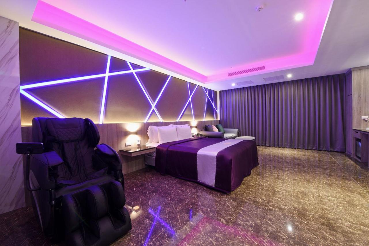 W3 Motel Luzhu Екстер'єр фото