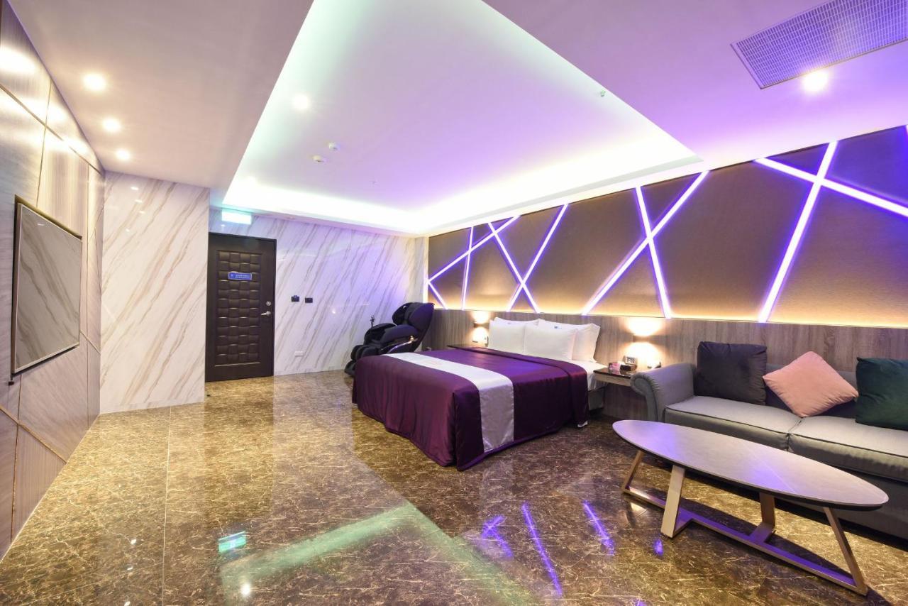 W3 Motel Luzhu Екстер'єр фото
