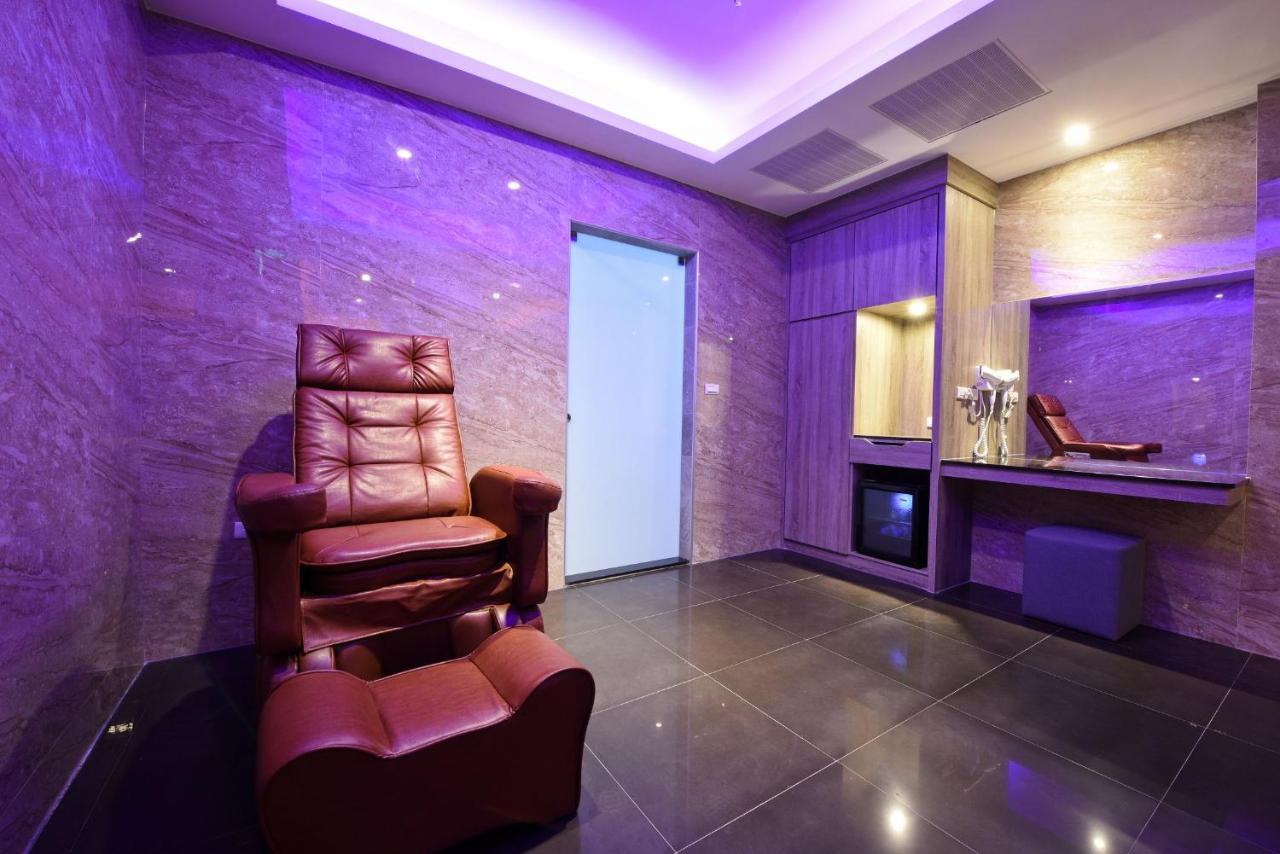 W3 Motel Luzhu Екстер'єр фото