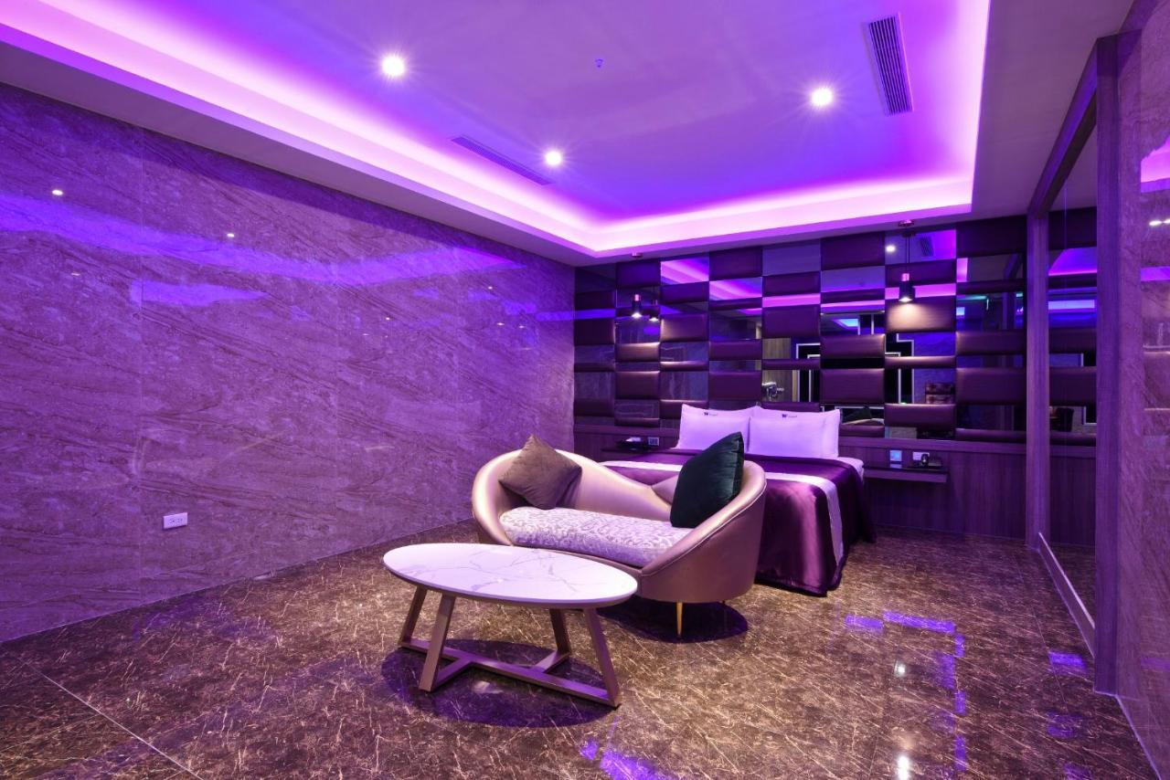 W3 Motel Luzhu Екстер'єр фото
