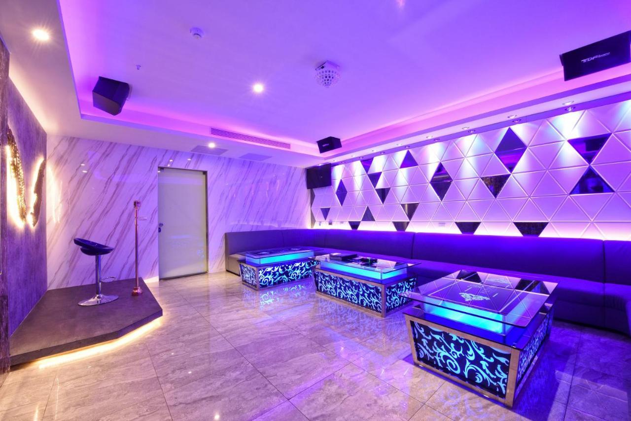 W3 Motel Luzhu Екстер'єр фото