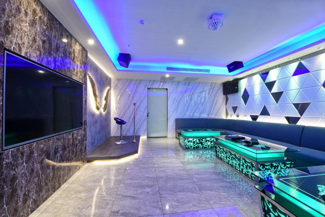 W3 Motel Luzhu Екстер'єр фото